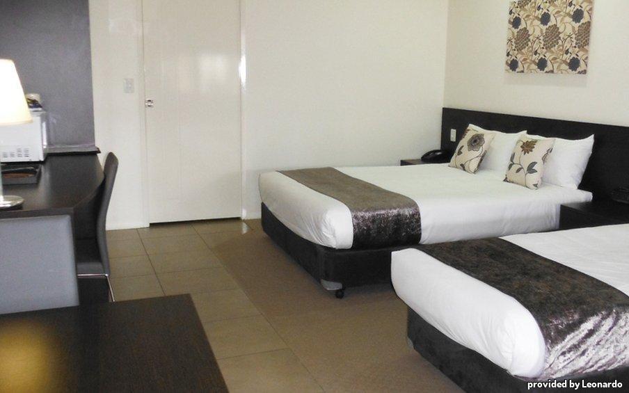 Injune Motor Inn Ngoại thất bức ảnh