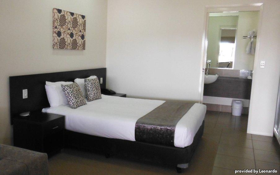 Injune Motor Inn Ngoại thất bức ảnh