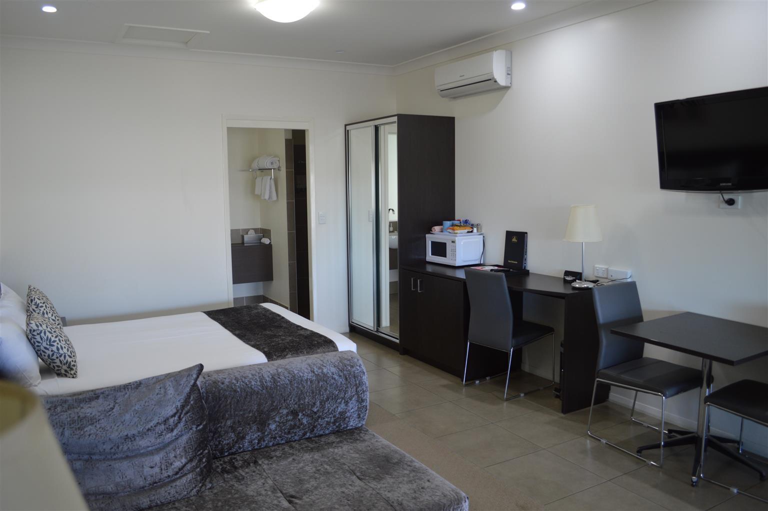 Injune Motor Inn Ngoại thất bức ảnh