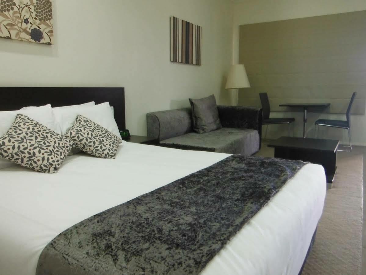 Injune Motor Inn Ngoại thất bức ảnh